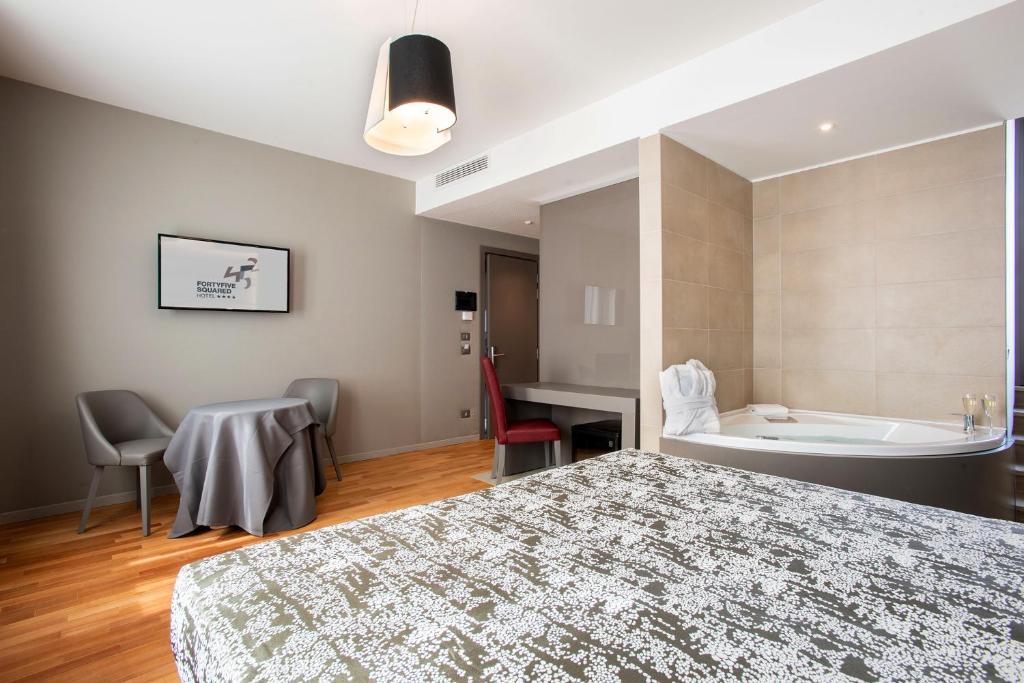 Fortyfive Squared Hotel