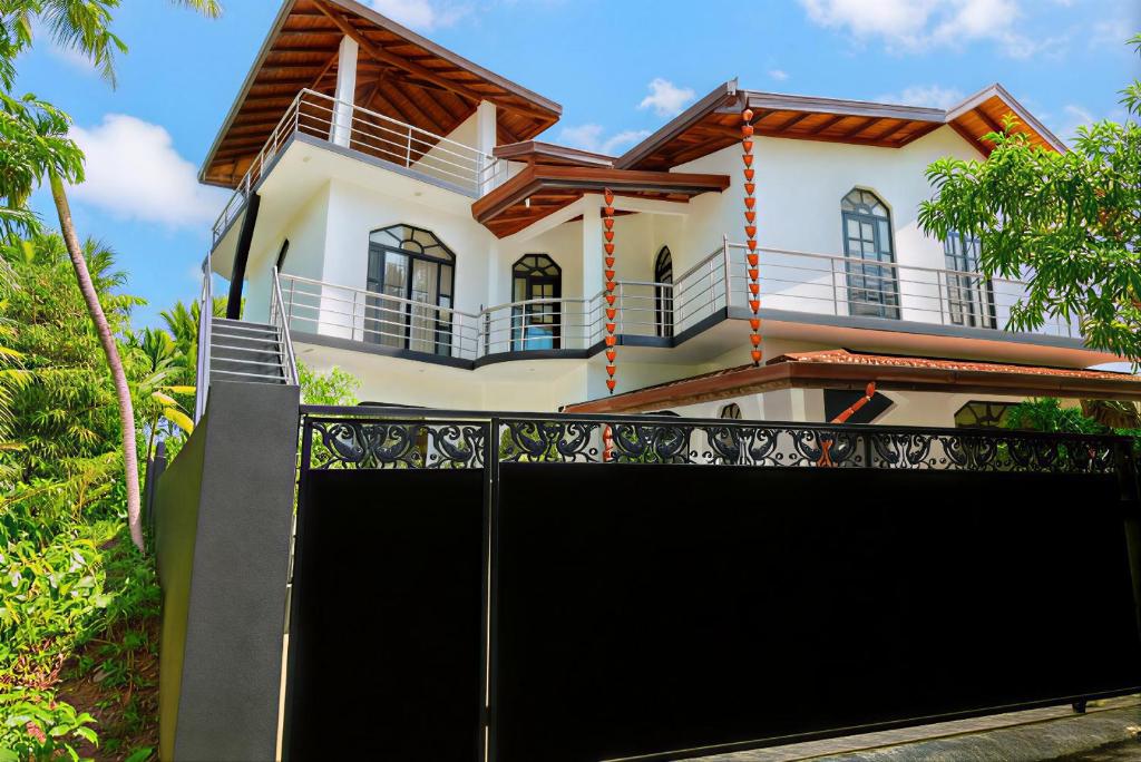 Το κτήριο όπου στεγάζεται  ο ξενώνας