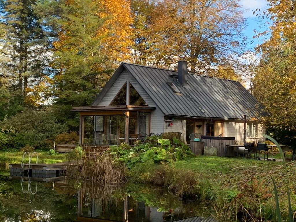 Κήπος έξω από το Mokko Saunahouse