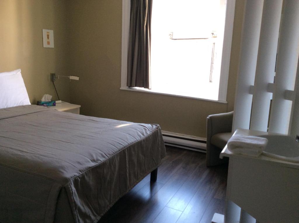 Auberge St-Louis - Resim 33