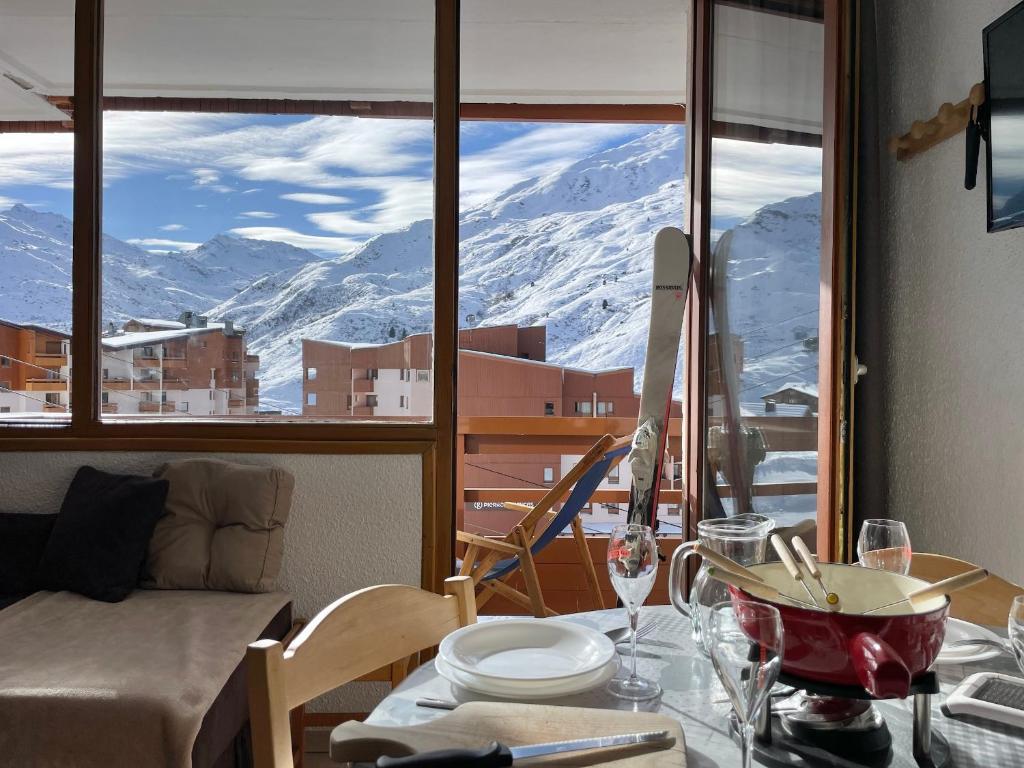 6332 Appartement skis aux pieds Les Menuires