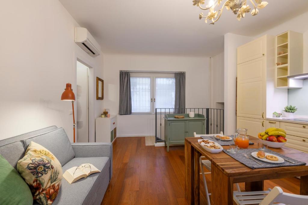 Marcona, 1 - Quiet Milanese apartment