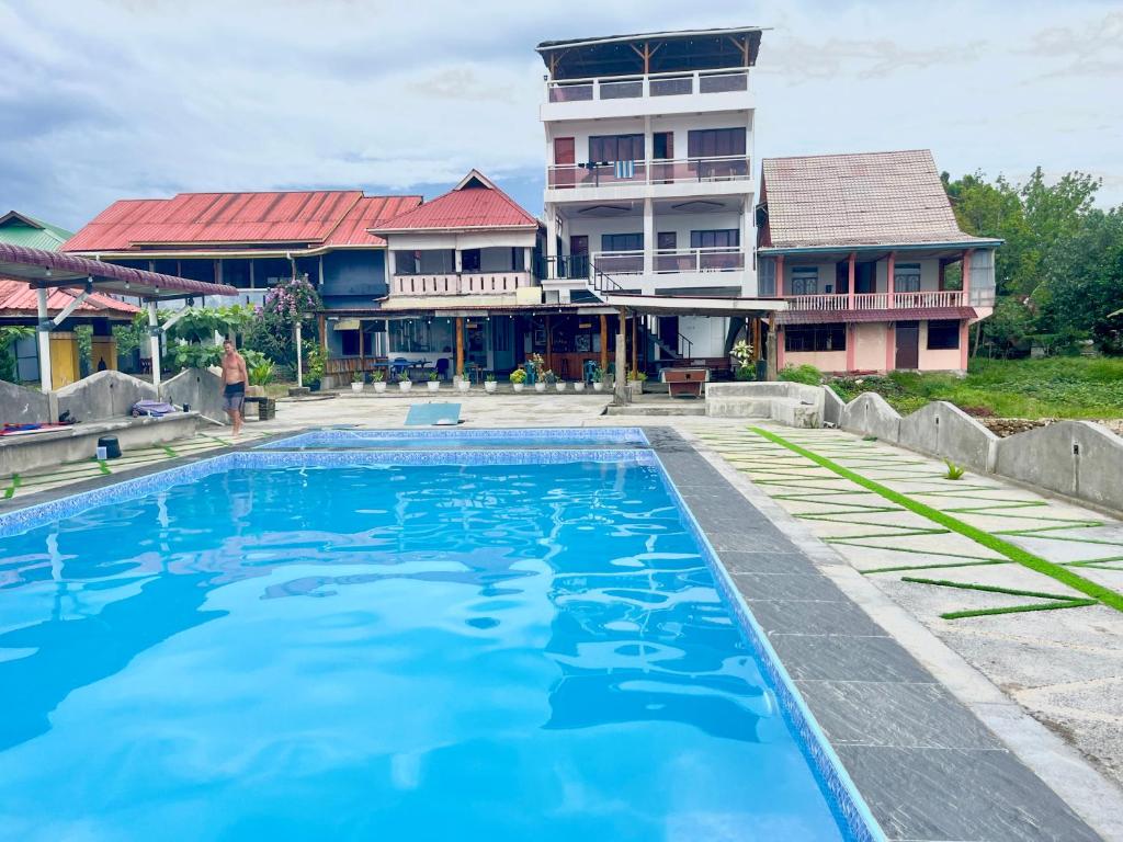 Bazén v ubytování Raffiel Nias nebo v jeho okolí