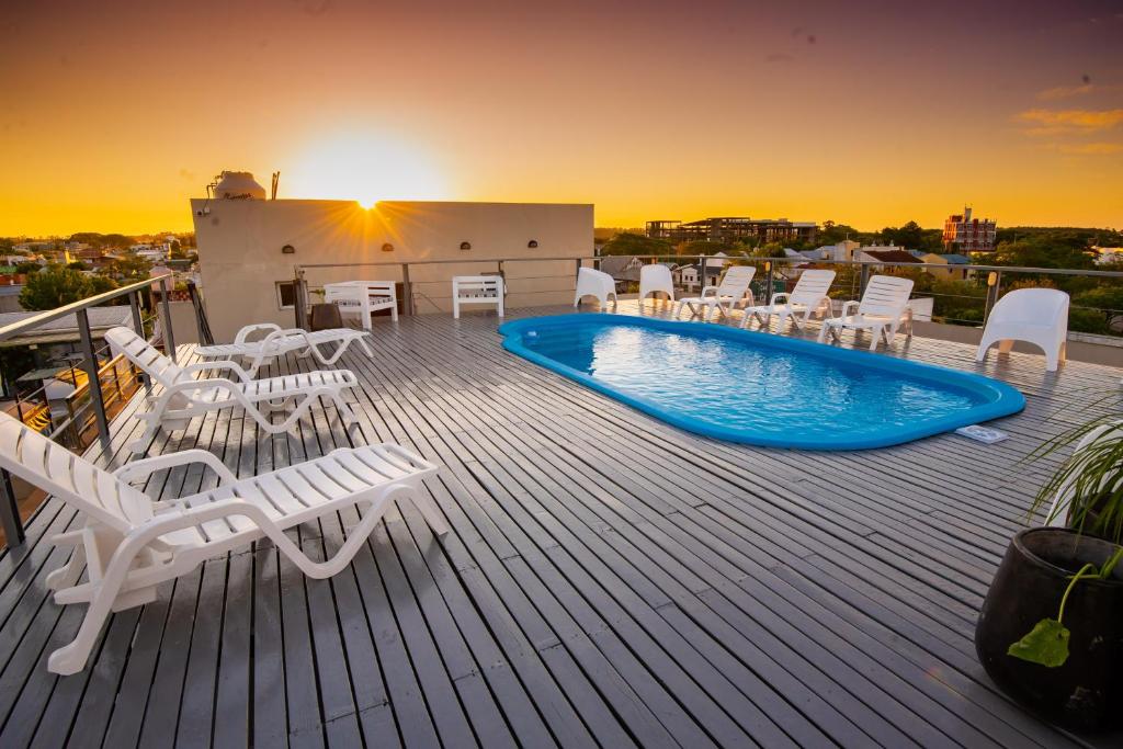 Bazén v ubytování Hotel Estacion nebo v jeho okolí