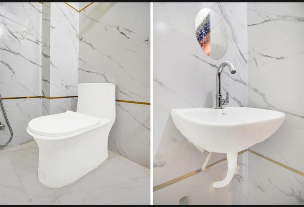 twee foto's van een badkamer met toilet en wastafel bij Hotel PANCHSHIL in Patna