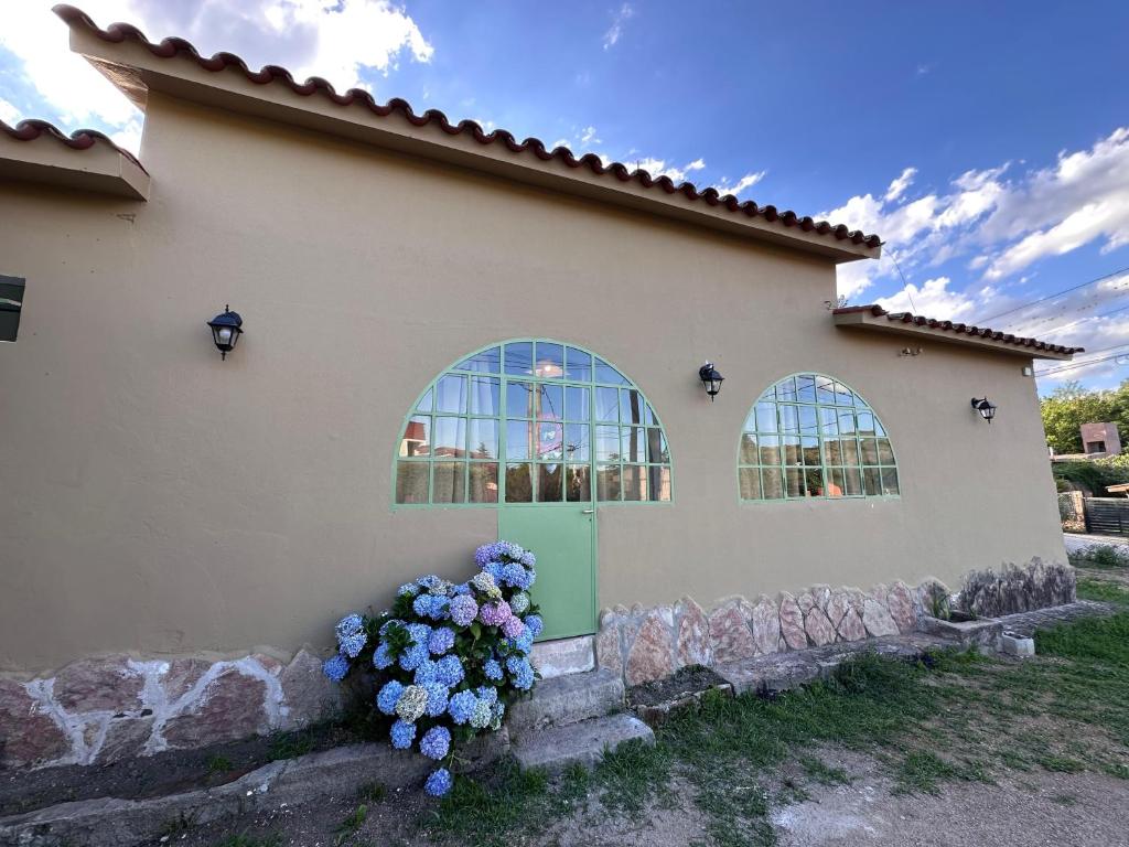 Το κτήριο όπου στεγάζεται  το σαλέ