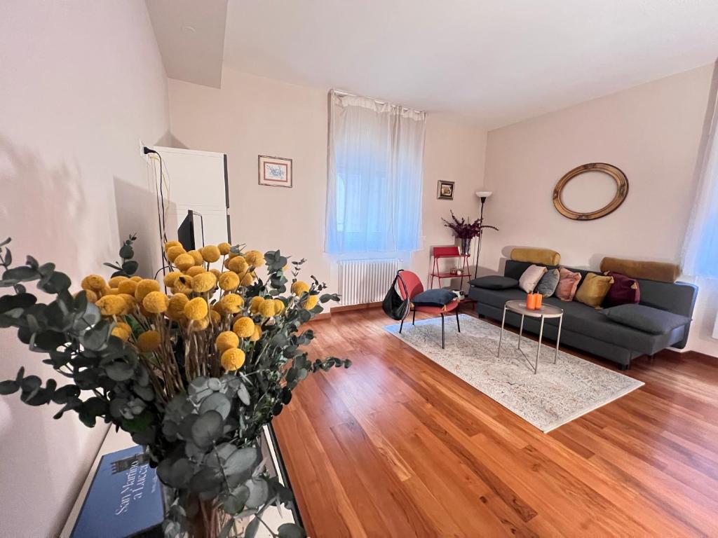 Contemporary central with lift and Ac apartment - One-Bedroom Apartment