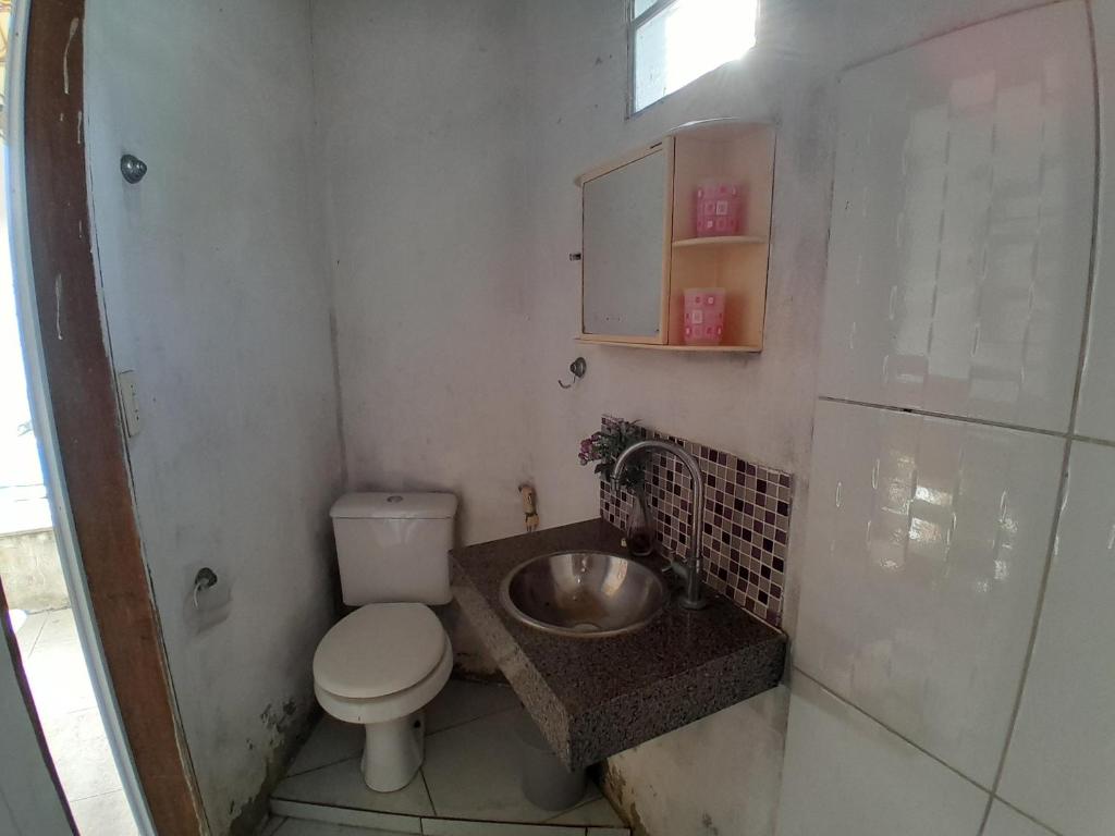 Et badeværelse på Casa em Açu da Torre a 500m de Praia do Forte