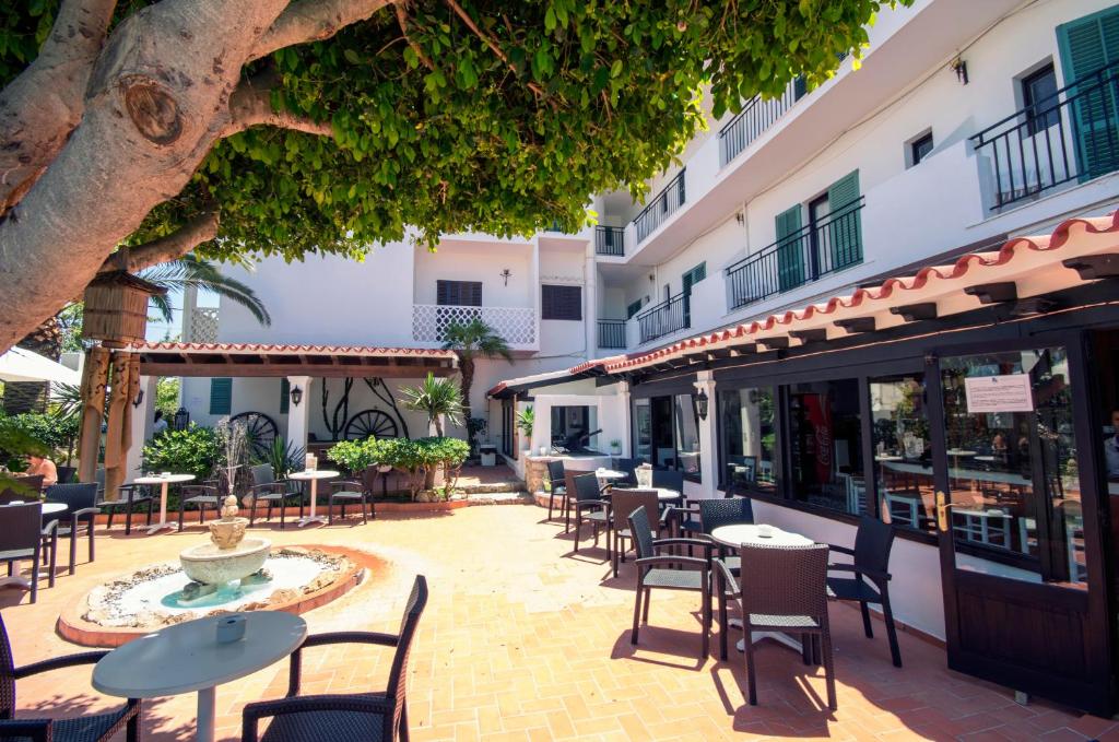 azuLine Hotel Galfi, San Antonio – Updated 2022 Prices