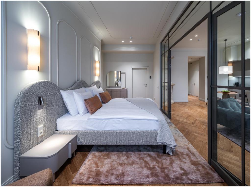 Postel nebo postele na pokoji v ubytování Carillon Aparthotel - Keystone Collection, opened December 2025