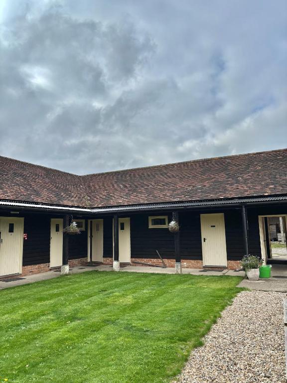 The Farmyard at Doddington - 6-Bed Mixed Dormitory Room