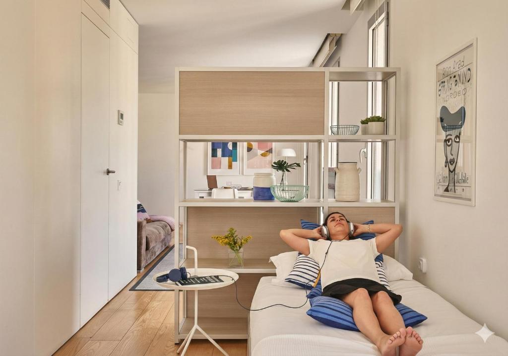 Lugaris Beach Apartments - One-Bedroom Premium Apartment