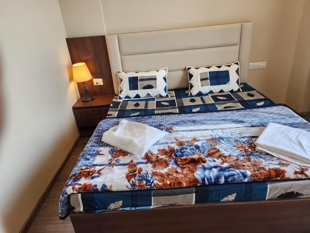 Postel nebo postele na pokoji v ubytování Aeternum WINGS At alpha 2