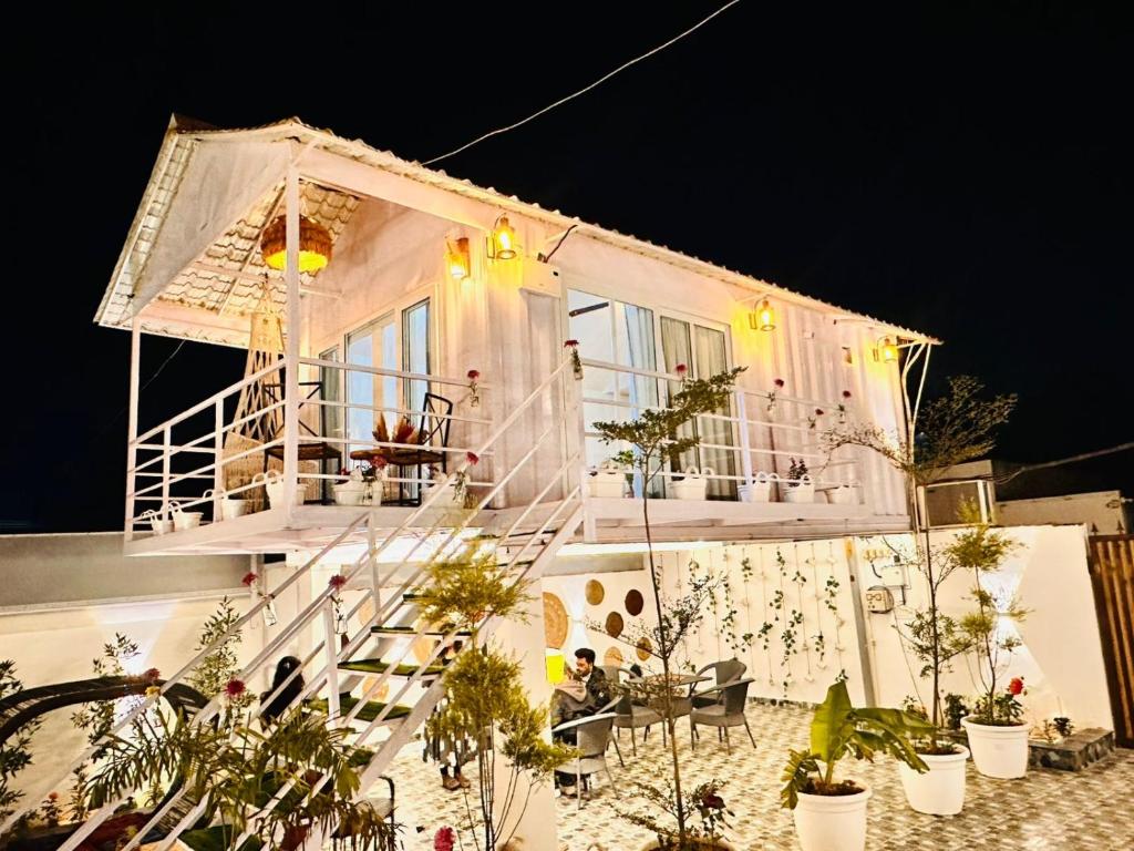 Budova, kde se vila nachází