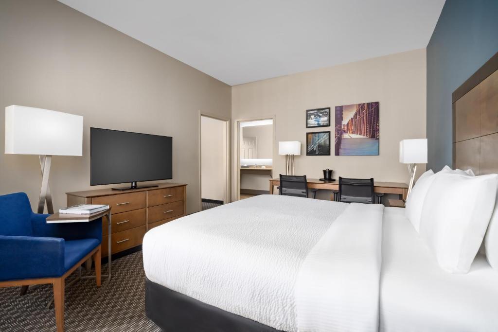 La Quinta Inn & Suites by Wyndham Chicago Downtown photo