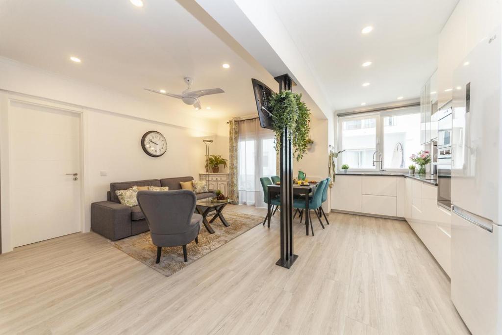 B35 - Andorinha City Heart Apartment in Lagos - 2