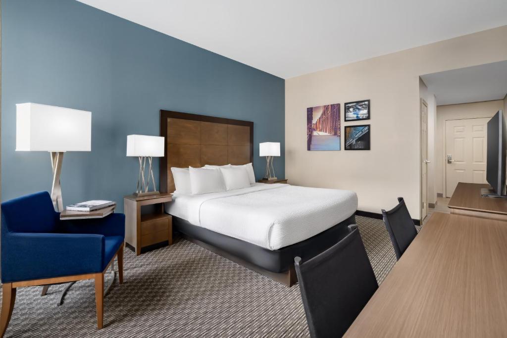 La Quinta Inn & Suites by Wyndham Chicago Downtown photo