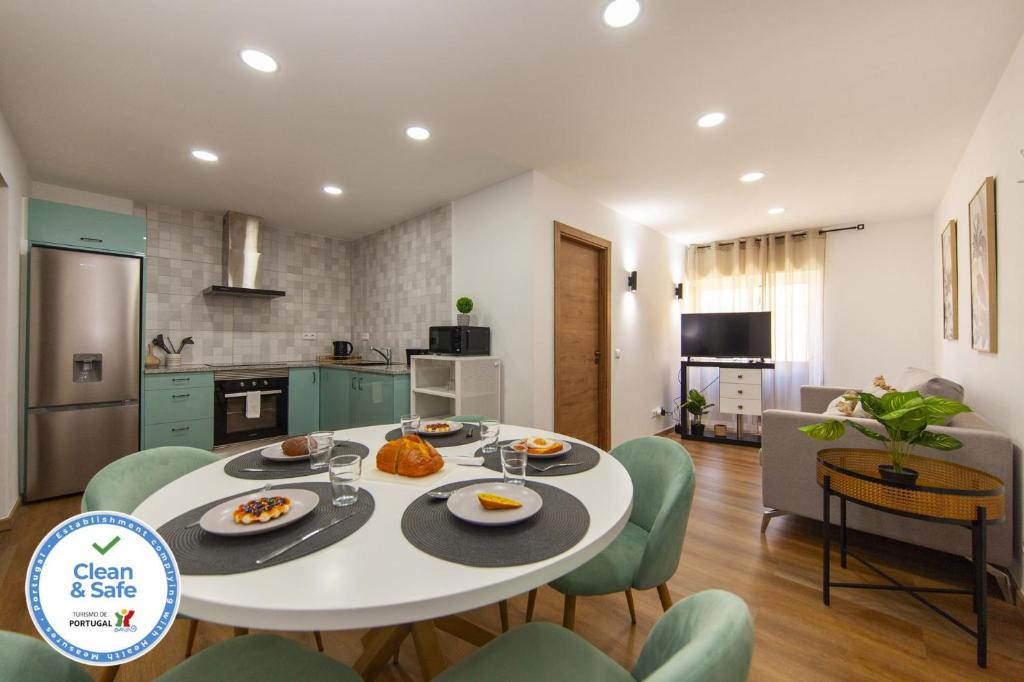 B55 - Santo Amaro Hill Apartment