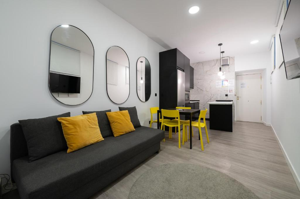 Apart a 7 min de Puerta del Sol con AC y 4 pax