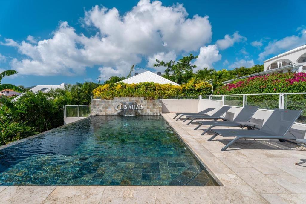 Bazén v ubytování Studio Diamond nebo v jeho okolí