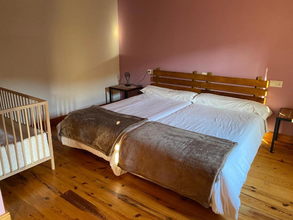 MASIA MAS DE LA CREU - Triple Room With Bathroom
