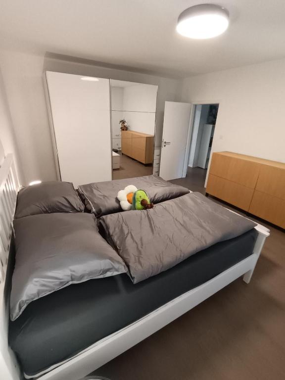 Postel nebo postele na pokoji v ubytování Specious Apartment in Downtown