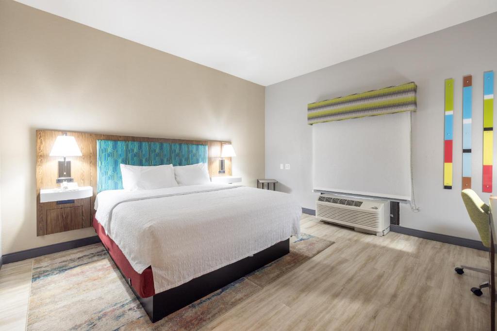 Hampton Inn Dade City - Zephyr Hills - Habitación Con Cama Extragrande - No Fumadores