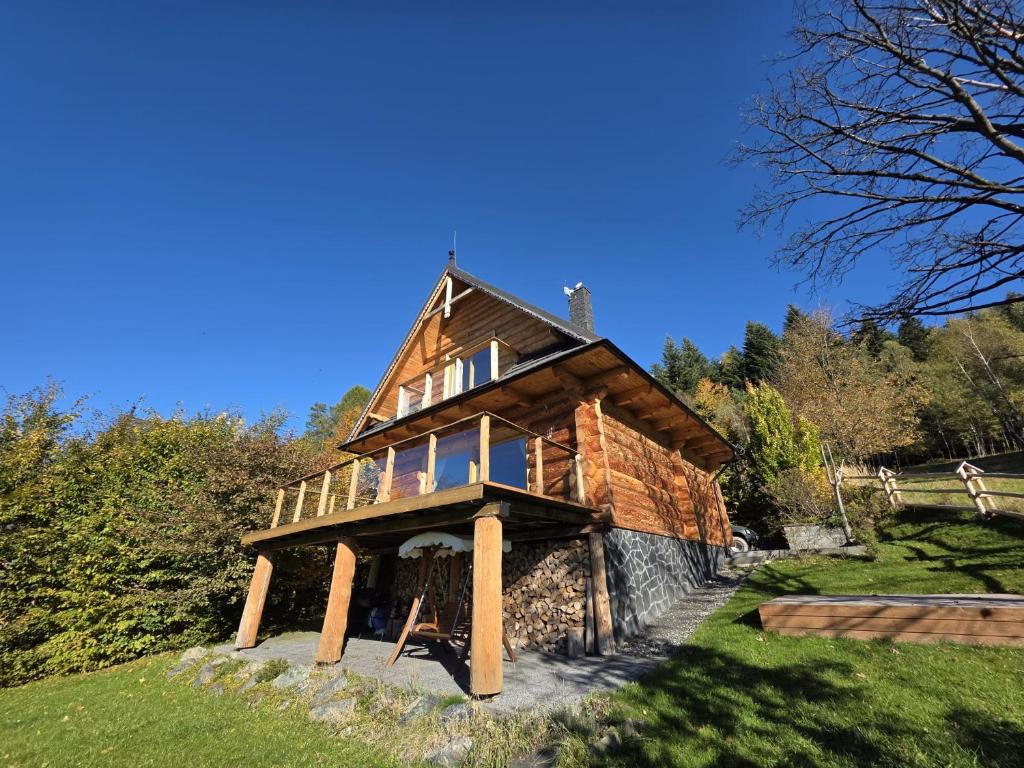 Budova, kde se prázdninový dům nachází