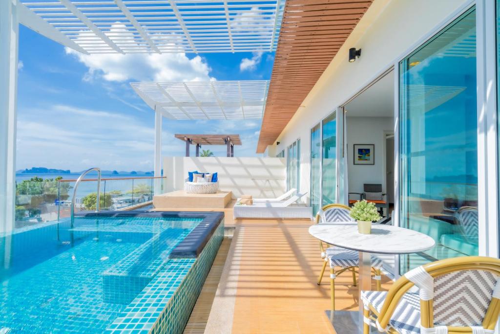 Swimmingpoolen hos eller tæt på The Residence Pelican Krabi