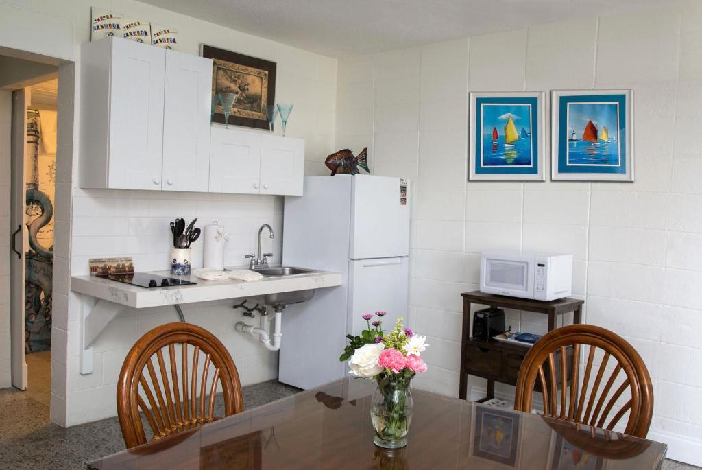 South Beach Place - Vero Beach - Suite Mit Poolblick