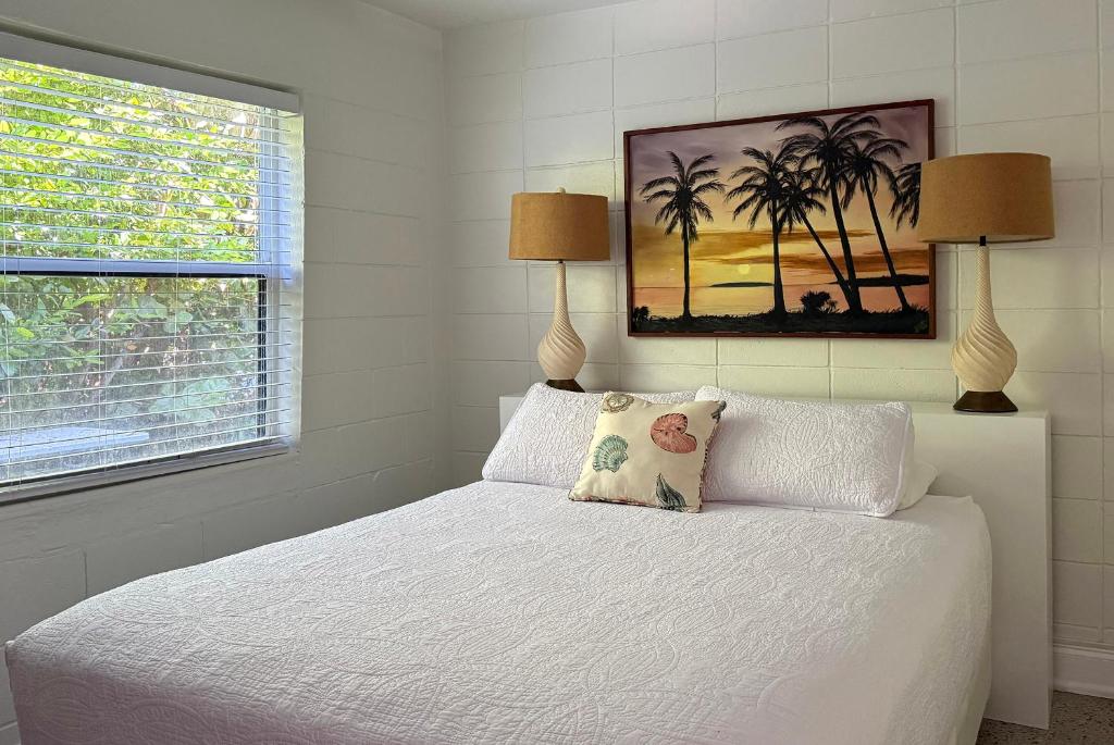 South Beach Place - Vero Beach - Queen-Suite