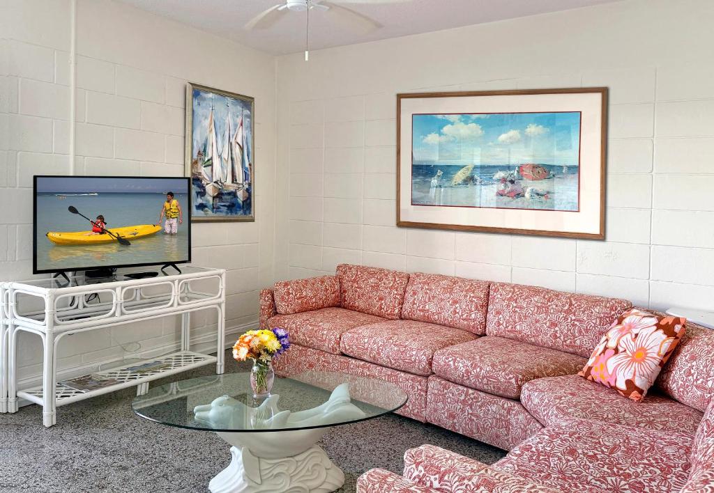 South Beach Place - Vero Beach - Suite Mit Kingsize-Bett Und Poolblick