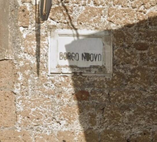 Et logo, certifikat, skilt eller en pris der bliver vist frem på Il giardino di Borgo Nuovo