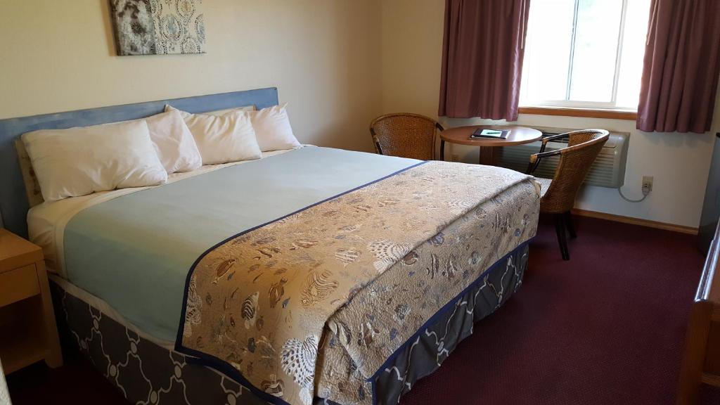 Hillcrest Inn - 