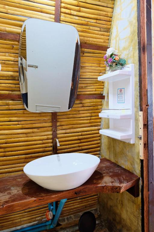 Lanta Wild Beach Resort - 8