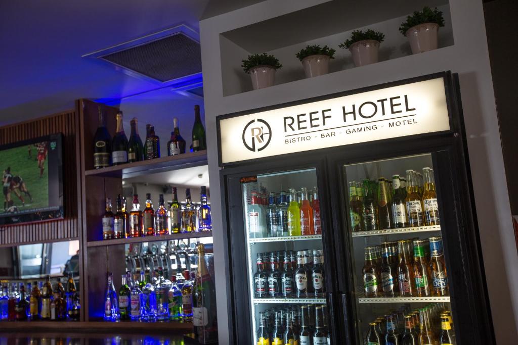 Lounge nebo bar v ubytování Gladstone Reef Hotel Motel