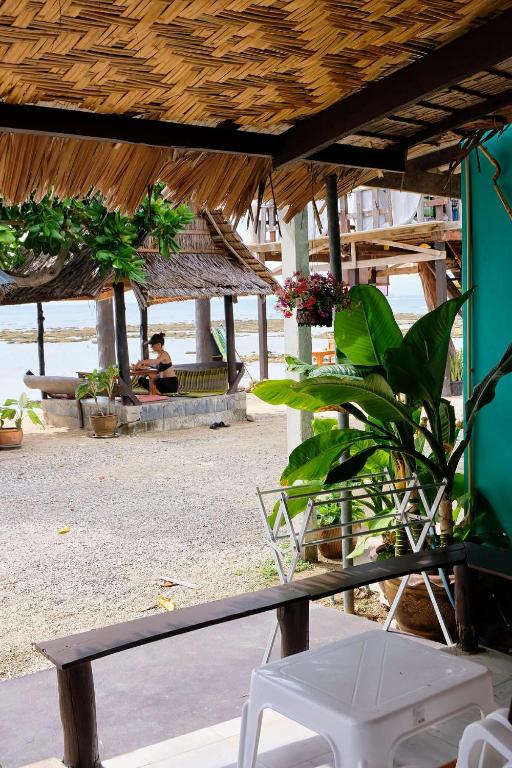 Lanta Wild Beach Resort - 11