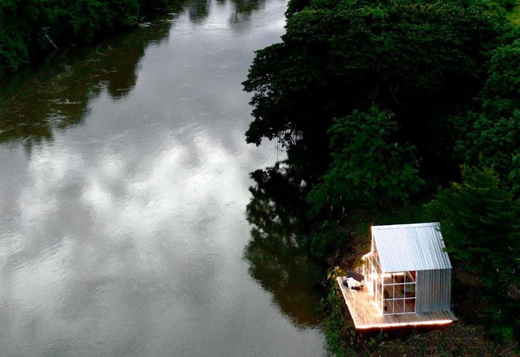 カンチャナブリにあるPurimantra River Kwaiのギャラリーの写真