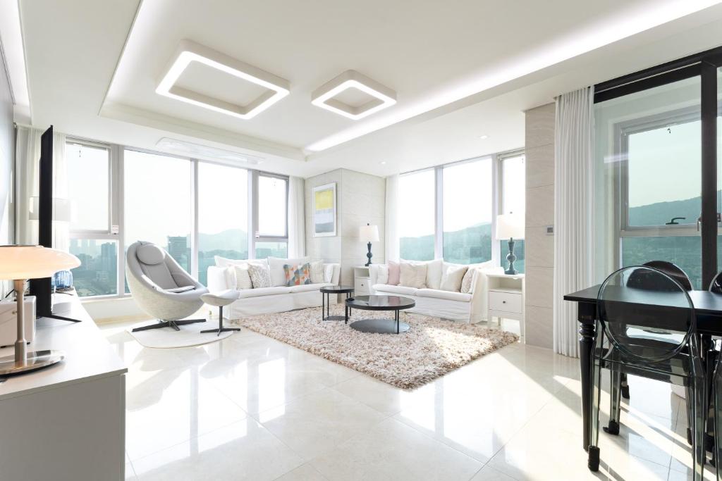 Un lugar para sentarse en Brown Suites Busan Station