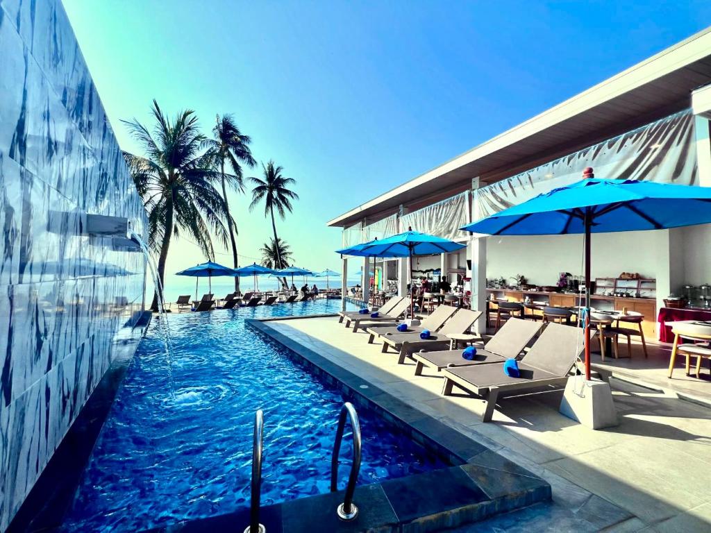 Bazén v ubytování Three Trees Samui Resort - Sarocha Villa nebo v jeho okolí