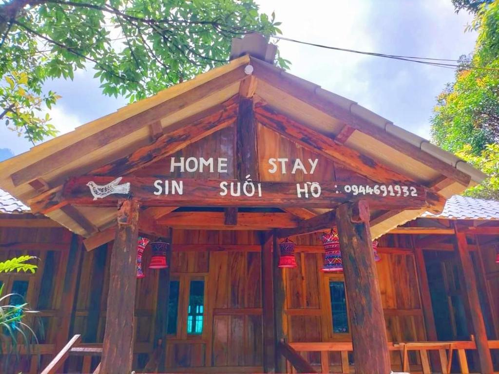 Gallery image of Homestay Sin Suối Hồ in Chi Sang