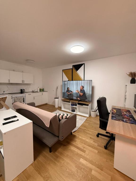 Kuchyň nebo kuchyňský kout v ubytování Precious Airport Stay