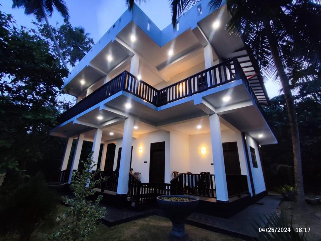 Budova, kde se vila nachází