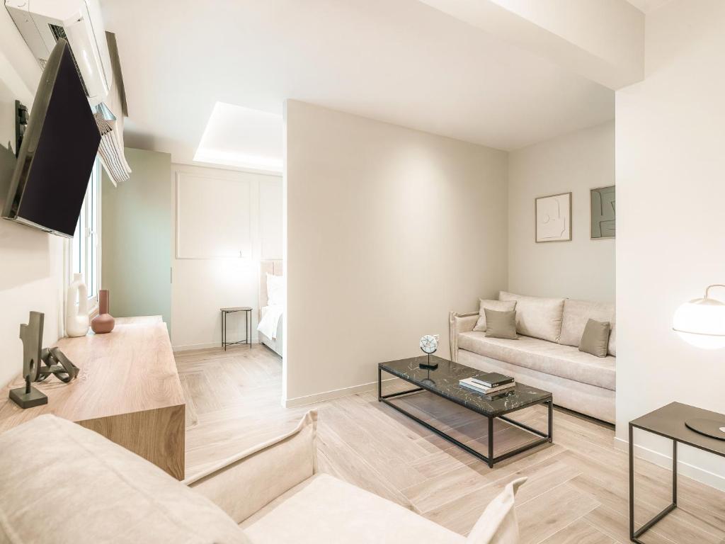 ASTIKON Xenofontos Suites - 18