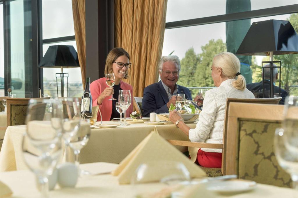 Maritim Hotel Dresden - Resim 11