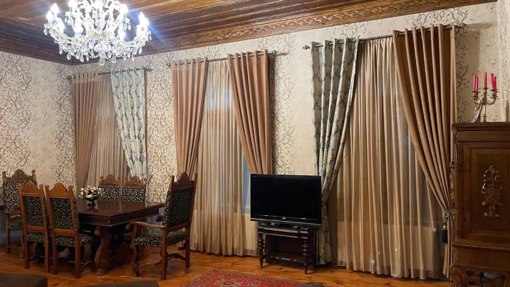 Et tv og/eller underholdning på Gyumri Heritage House
