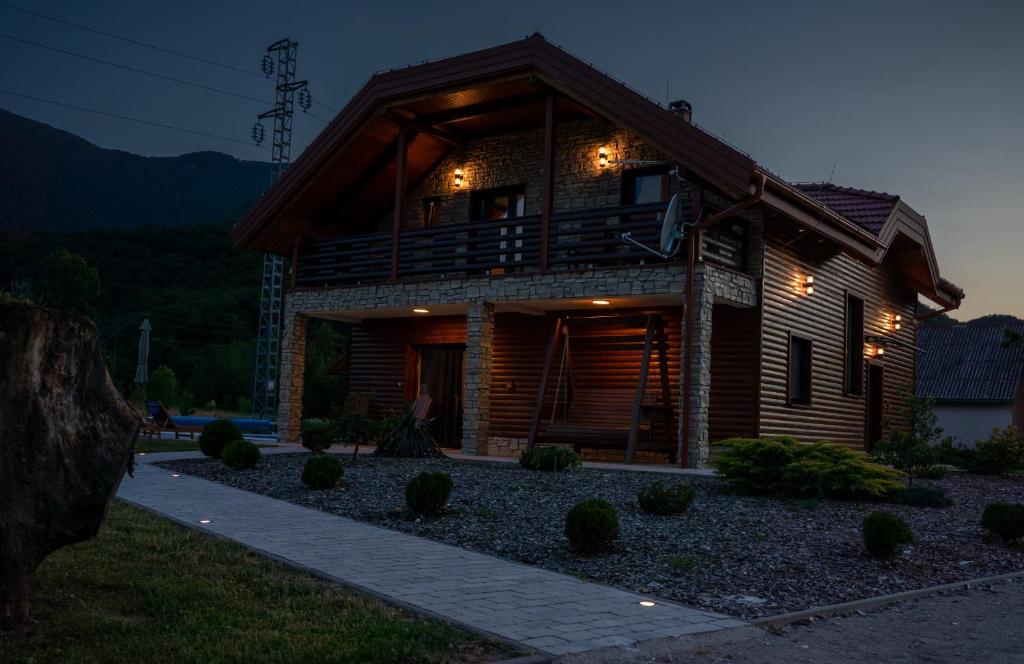 En generel udsigt til bjerge eller udsigt til bjerge taget fra villaen