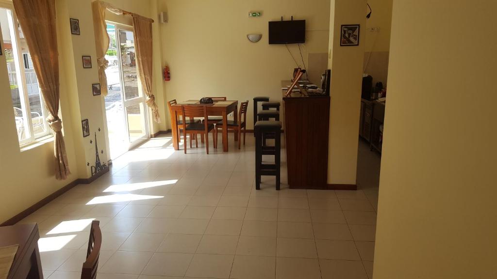 TV a/nebo společenská místnost v ubytování Hotel Lazareto