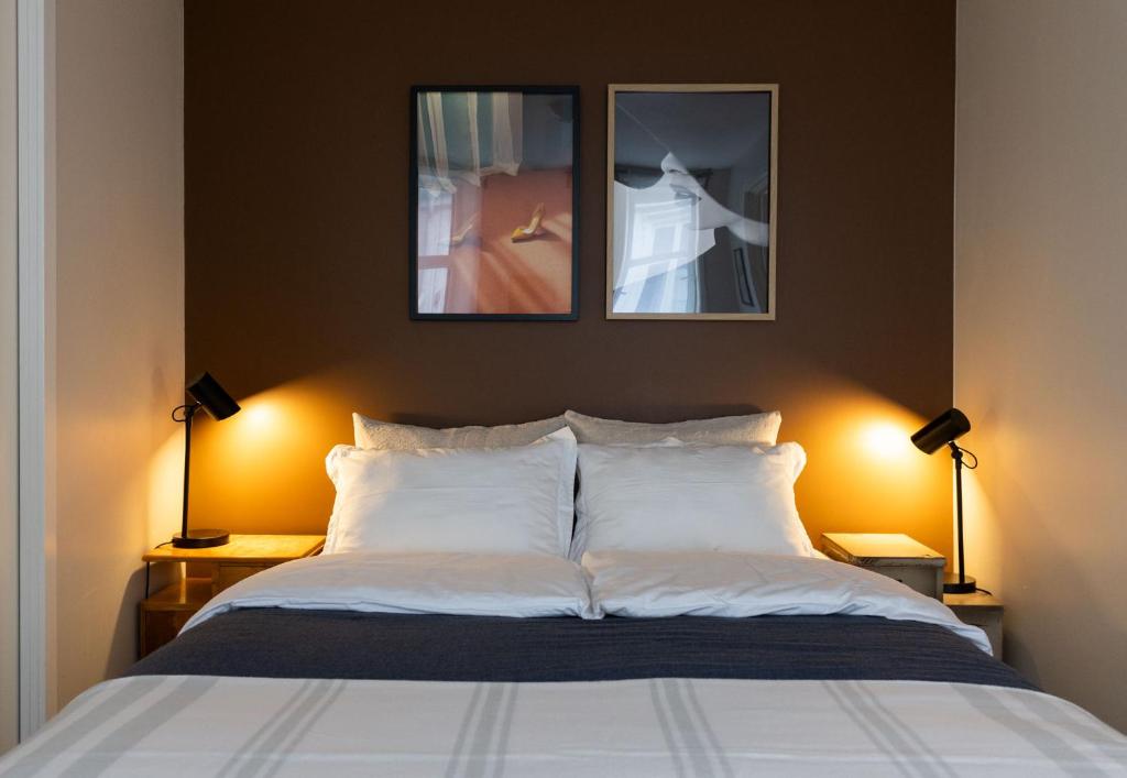 Postel nebo postele na pokoji v ubytování Unique apartment in midtown