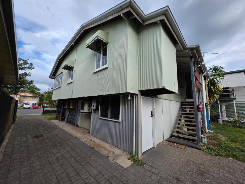 Tòa nhà nơi chỗ nghỉ nhà dân tọa lạc